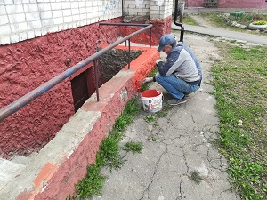Покраска входа в подвал по улице Спартаковская 120-А